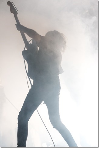 A Place To Bury Strangers_01