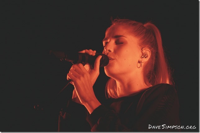 170930_London Grammar live_03